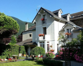 Villa Portillon - charming fountain garden villa Bagnères-De-Luchon